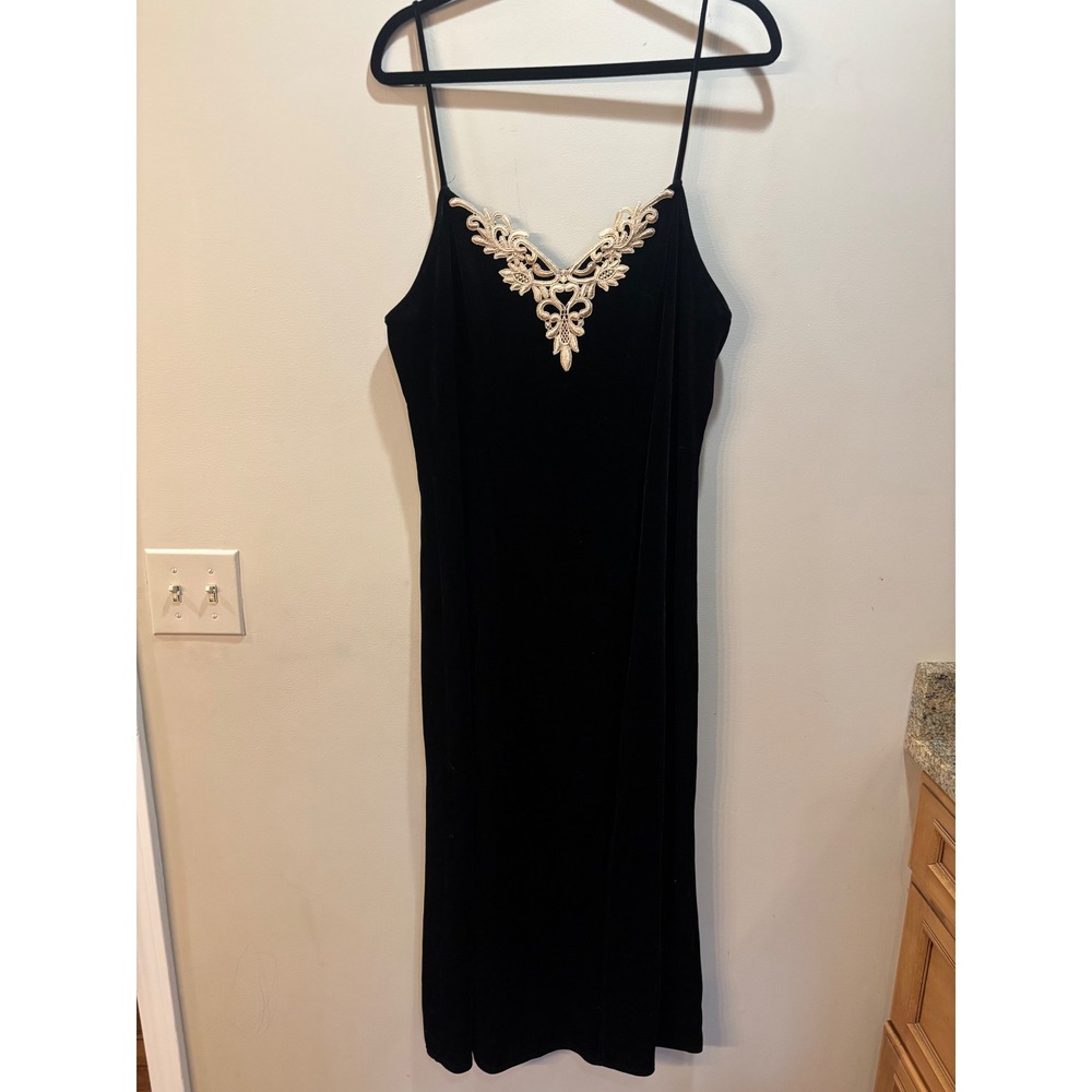 Sophia by delicates Black Velvet Spaghetti Strap Midi Dress Lace Trim‎ Elegant L